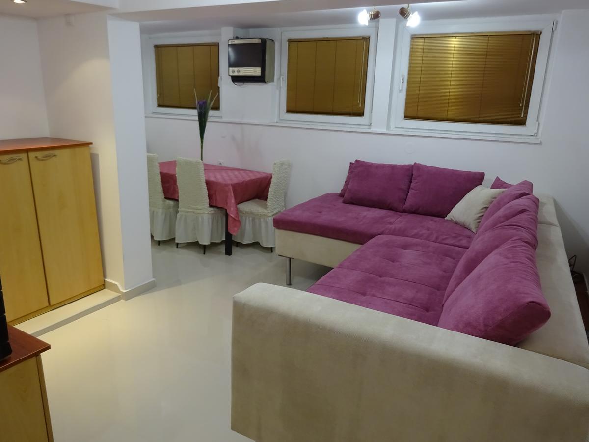 Jasmin White Apartment Скопье Экстерьер фото