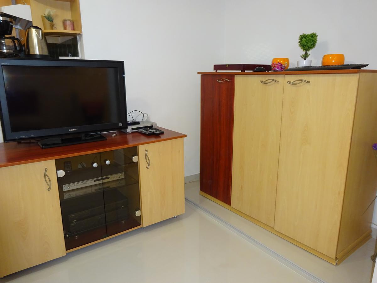 Jasmin White Apartment Скопье Экстерьер фото